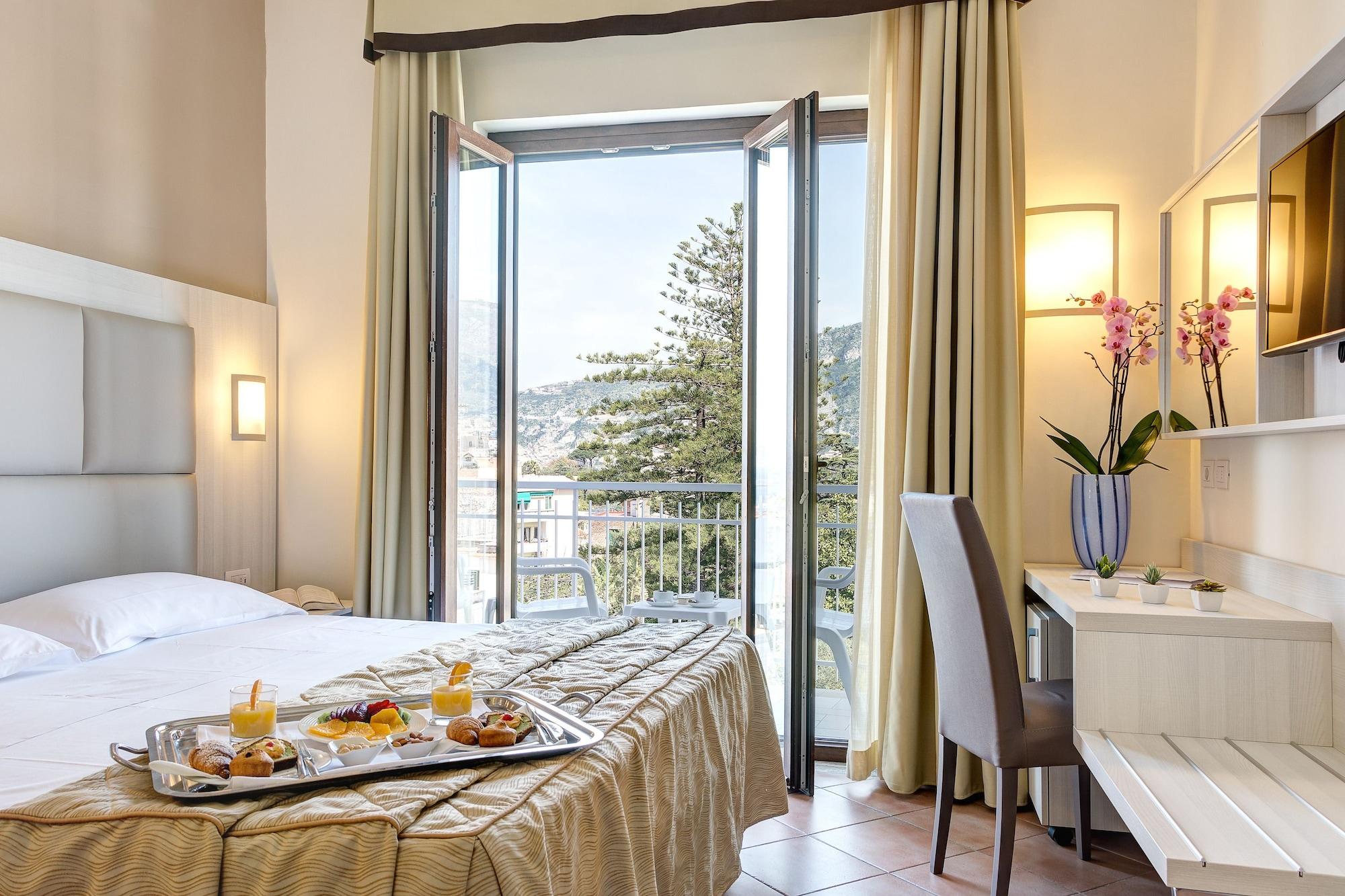 Hotel Caravel Sant'Agnello Εξωτερικό φωτογραφία
