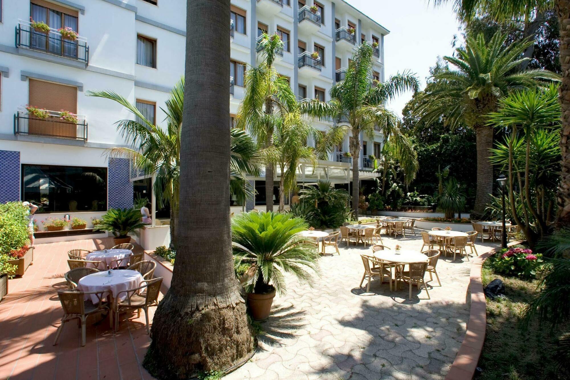Hotel Caravel Sant'Agnello Εξωτερικό φωτογραφία